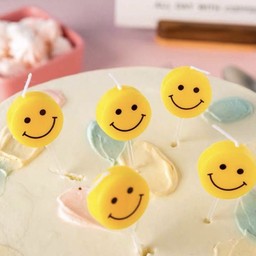 เทียนวันเกิด รูปยิ้ม (1กล่อง)