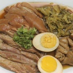 ขาหมู ตรอกไก่ บางรัก สาขา กรุงเทพกรีฑา