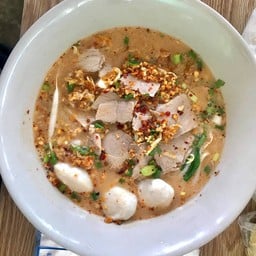 ก๋วยเตี๋ยว ต้มยำหมู