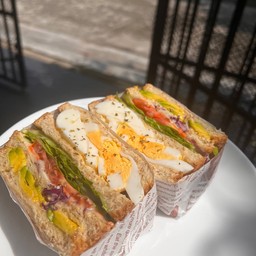 แซนวิชอะโวคาโด้