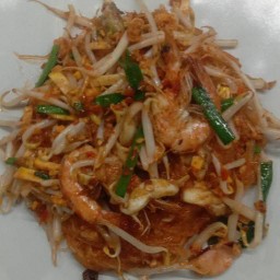 ผัดไท หอยทอด ลุงคม