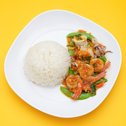 ข้าวทะเลผัดพริกเหลือง
