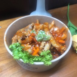 ตีนไก่ผัด ซอสเผ็ดทันบัม