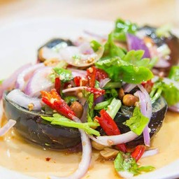 ยำไข่เยี่ยวม้า