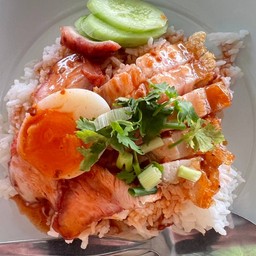 ข้าวหมูกรอบ