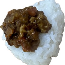 ข้าวปั้นแกงกะหรี่ญี่ปุ่น