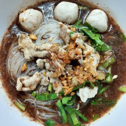 ก๋วยเตี๋ยวแชมป์หน้าซอยกอไผ่2