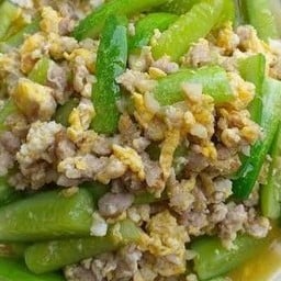 แตงกวาผัดไข่+หมูสับ