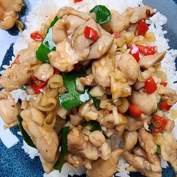 ข้าวไก่ผัดตะไคร้