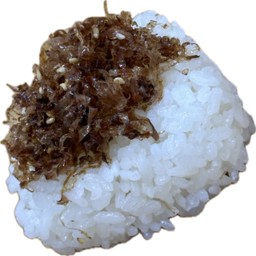 ข้าวปั้นปลาโอแห้ง