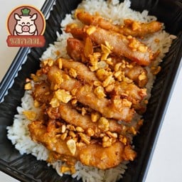 ข้าวหมูกระเทียม