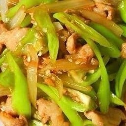 ผัดพริกสดหมูชิ้น