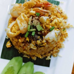 ข้าวผัดทะเล