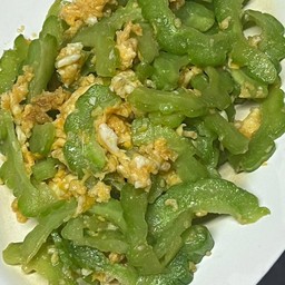 มะระผัดไข่