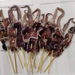 ปลาหมึกย่างน้ำจิ้มแซ่บ