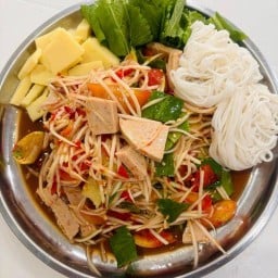 ยำแซ่บ ตำนัวร์ by Gichon