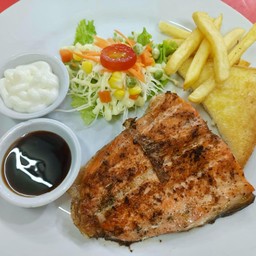 สเต็กปลาแซลมอนย่าง