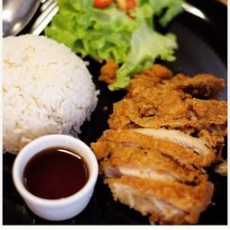 ข้าว ไก่,หมู ทอดซอสเทอริยากิ