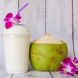 มะพร้าวปั่นนมสด