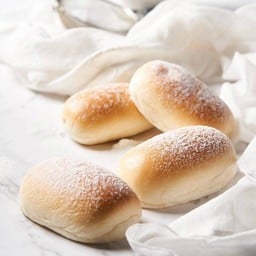 ขนมปังซอฟท์ครีม นมฮอกไกโด 3 ชิ้น 159.- เท่านั้น!!