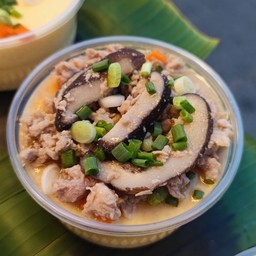 ไข่ตุ๋นหน้าหมูสับเห็ดหอม