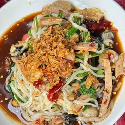 ตำเส้นข้าวเปียกทะเล