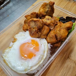 ข้าวไก่คาราเกะซอสเทริยากิ
