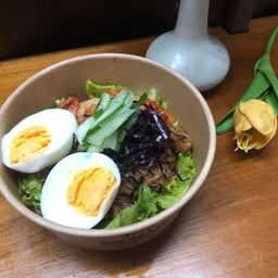 บิบิมกุกซู (หมี่ยำเกาหลี)