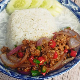 หมูสับผัดกะปิพริกสด