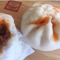 ซาลาเปาหมูแดง