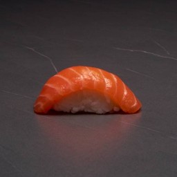 Sushi แซลมอน