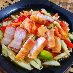 ตำแตงหมูกรอบ