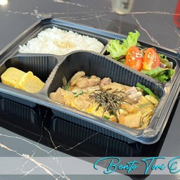 Bento Set ข้าวหน้าไก่ราดไข่