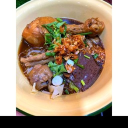 ก๋วยเตี๋ยวไก่ตุ๋นหมี่เหลืองธรรมดา