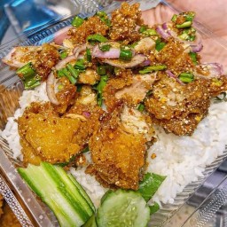 ข้าวยำไก่แซ่บธรรมดา