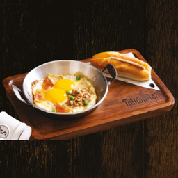 ชุด1 ไข่กระทะและขนมปังสอดไส้