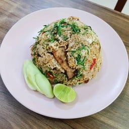 ข้าวผัดชะอมหมู