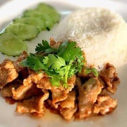 [อร่อยซ่ากับโค้ก] ข้าวหมูทอด +  โค้ก ออริจินัล (ขวด) 