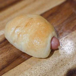 ขนมปังไส้กรอก ขนาดพอดีคำ