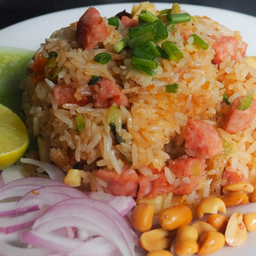 ข้าวผัดแหนม