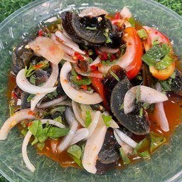 ยำไข่เยี่ยวม้า