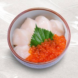 ข้าวหน้าหอยเชลล์ และ ไข่ปลาแซลมอน