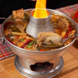 ต้มแซบซี่โครง (กับข้าว)