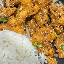 ข้าวยำไก่แซ่บจี๊ด