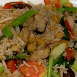 ข้าวผัดเห็ดหอมผักรวม-ไข่ต้ม(มังสวิรัติ)