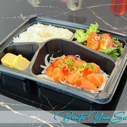 Bento Set ยำแซลมอน