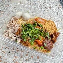 เส้นหมี่คลุก by เจ้าสำราญ