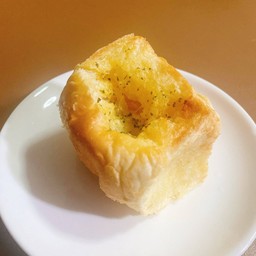 เนยกระเทียม ปังปิ้งไส้ทะลัก