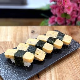 ซูชิไข่หวาน 5คำ  (เลือกซอสในตัวเลือกได้)