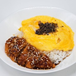 ข้าวไก่ทอดซอสเทอริยากิและไข่ข้น